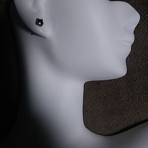 single brown crystal post